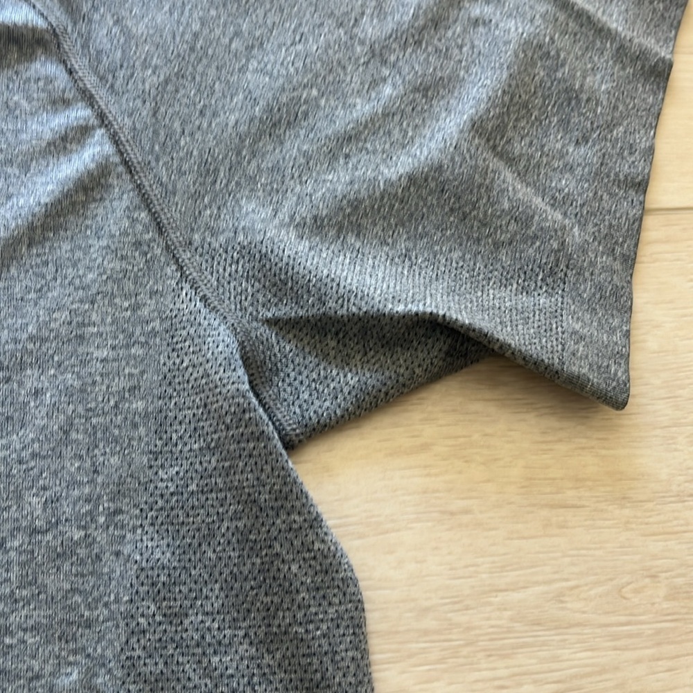 Lululemon :: Tee View 4